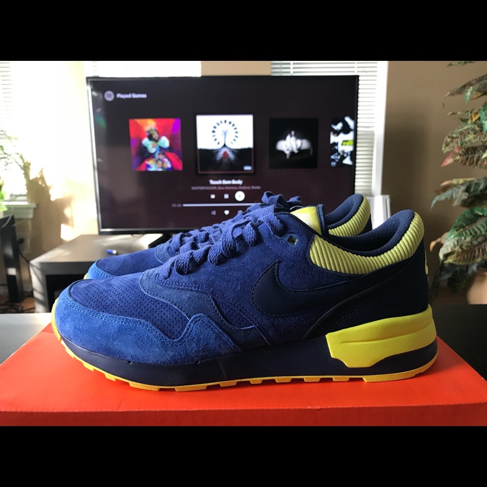 Nike Samples Sz 9 Blue Air skate Yeezy Sean yellow